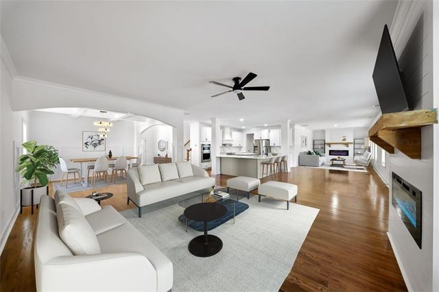 222 SILVERCREST Drive, Acworth, GA 30101