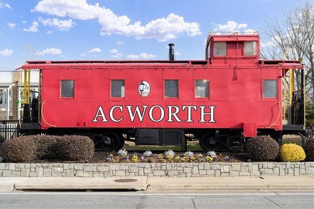 222 SILVERCREST Drive, Acworth, GA 30101