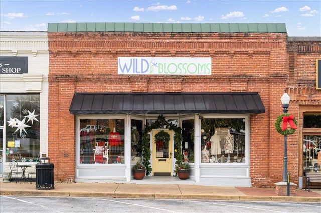 222 SILVERCREST Drive, Acworth, GA 30101