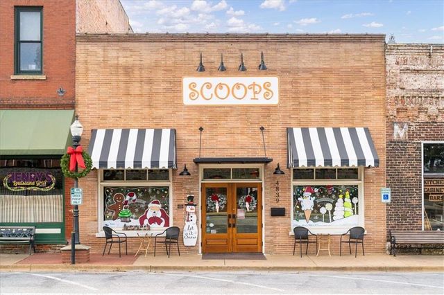 222 SILVERCREST Drive, Acworth, GA 30101