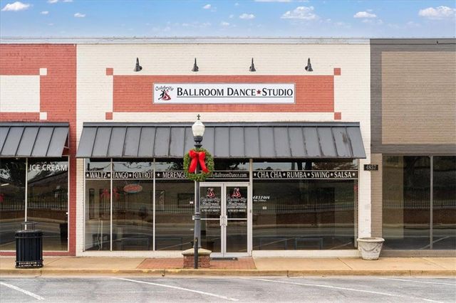 222 SILVERCREST Drive, Acworth, GA 30101