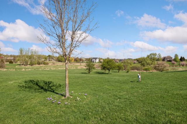 20951 Prairie Hills Lane, Prior Lake, MN 55372