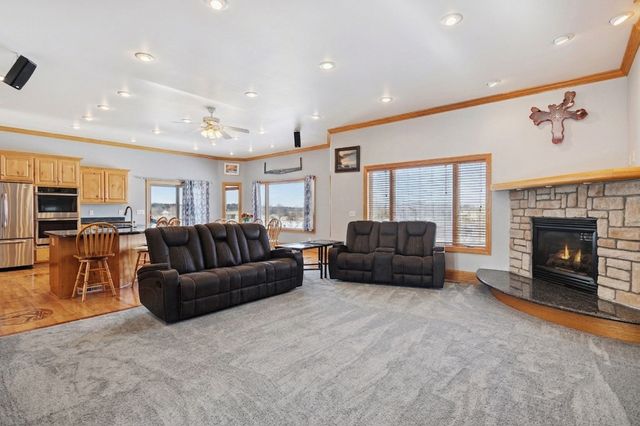 20951 Prairie Hills Lane, Prior Lake, MN 55372