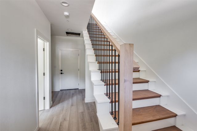 512 S Oconnor Road, Irving, TX 75060