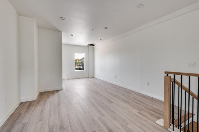 512 S Oconnor Road, Irving, TX 75060