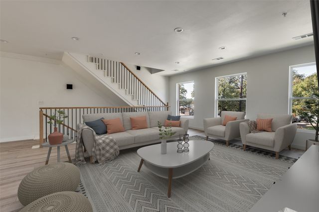 512 S Oconnor Road, Irving, TX 75060