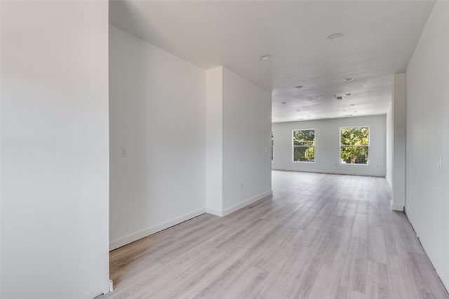 512 S Oconnor Road, Irving, TX 75060