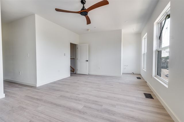 512 S Oconnor Road, Irving, TX 75060