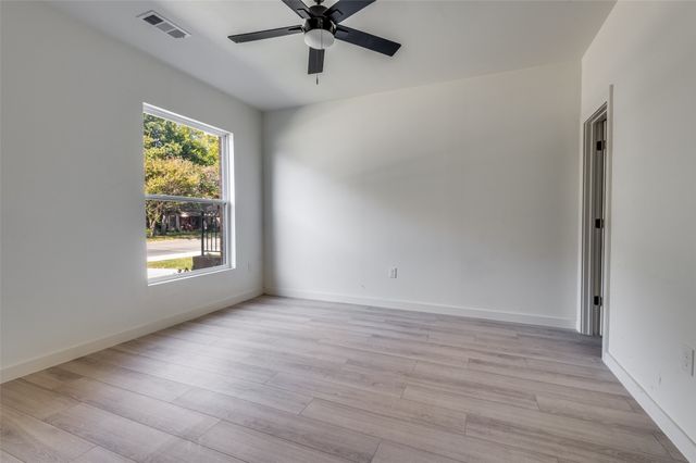 512 S Oconnor Road, Irving, TX 75060