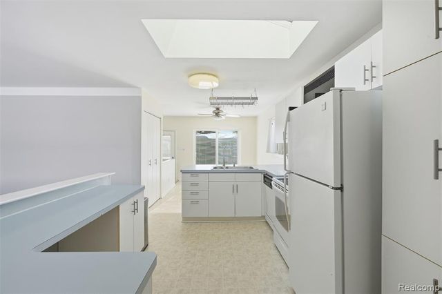 1436 Key West Drive, Troy, MI 48083