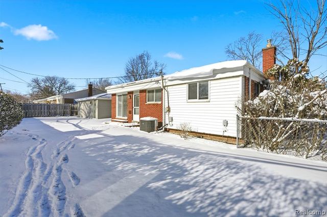 1436 Key West Drive, Troy, MI 48083