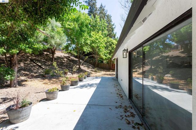 2762 Derby Dr, San Ramon, CA 94583