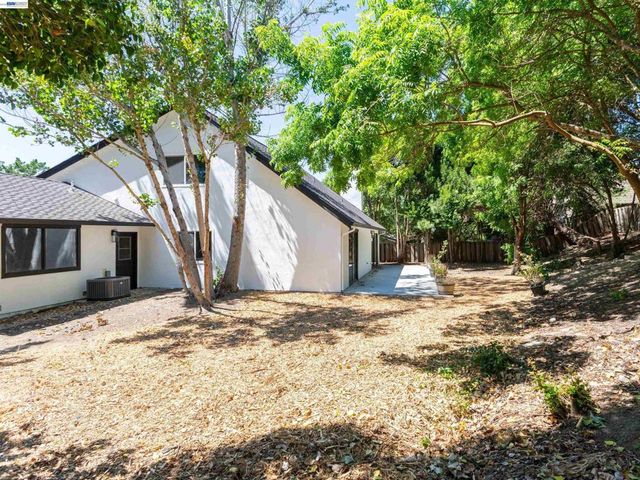 2762 Derby Dr, San Ramon, CA 94583
