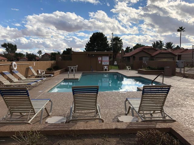 4435 E Amberwood Drive, Phoenix, AZ 85048