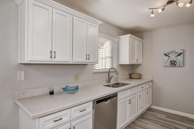 4435 E Amberwood Drive, Phoenix, AZ 85048