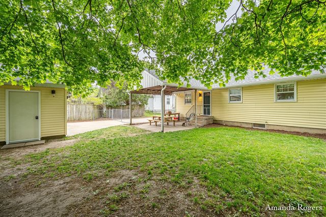716 Alderman Street, Belding, MI 48809