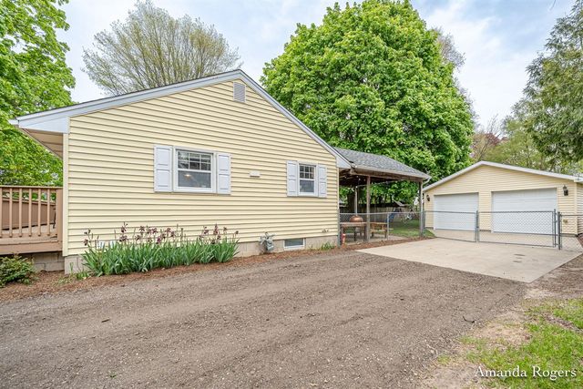 716 Alderman Street, Belding, MI 48809