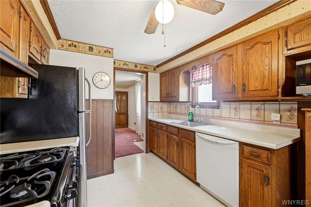 121 Vegola Avenue, Cheektowaga, NY 14225