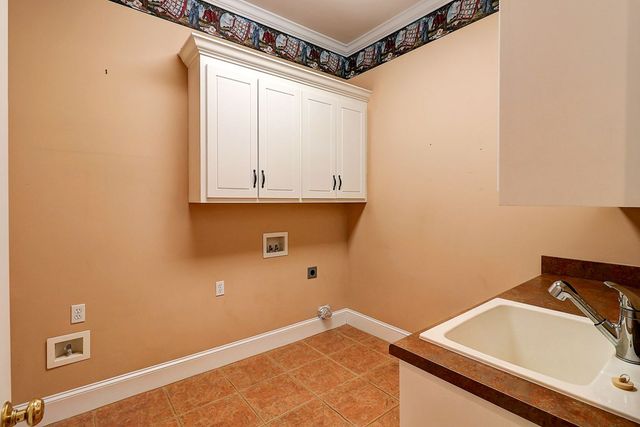 601 Edinburgh Way, Dothan, AL 36305