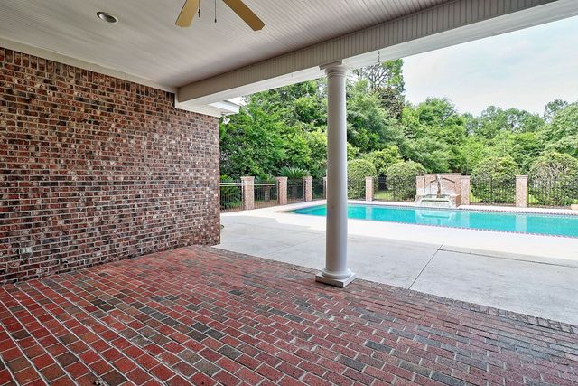 601 Edinburgh Way, Dothan, AL 36305