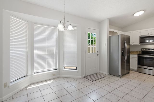 516 Winter Wood Drive, Grapevine, TX 76051