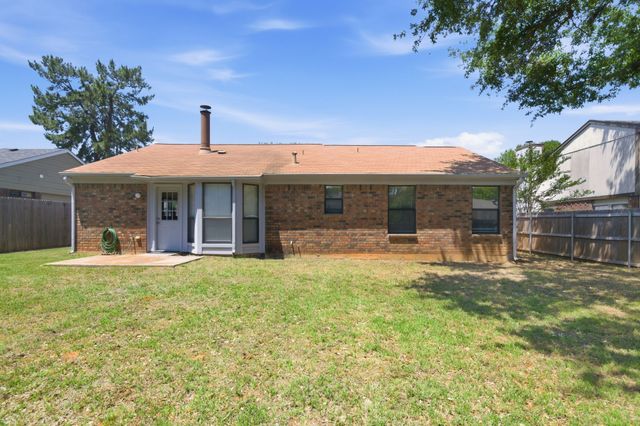 516 Winter Wood Drive, Grapevine, TX 76051