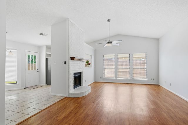 516 Winter Wood Drive, Grapevine, TX 76051
