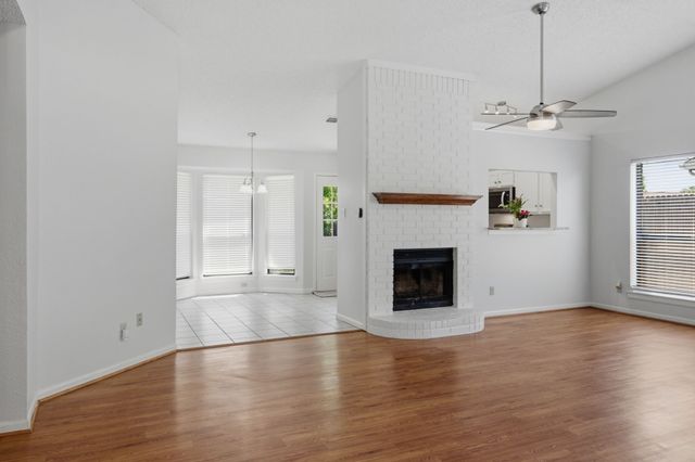 516 Winter Wood Drive, Grapevine, TX 76051