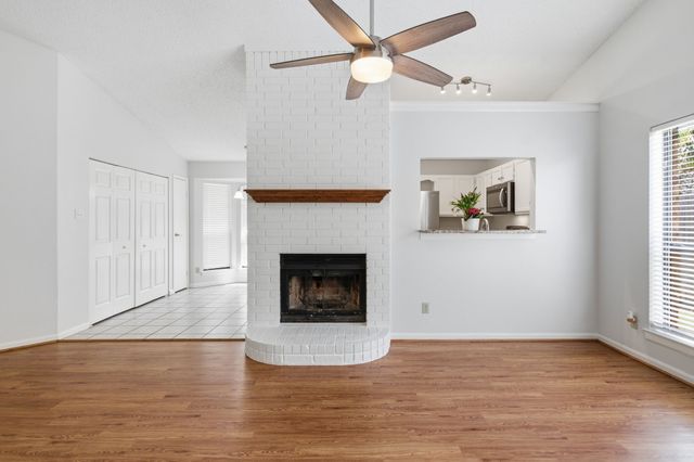 516 Winter Wood Drive, Grapevine, TX 76051