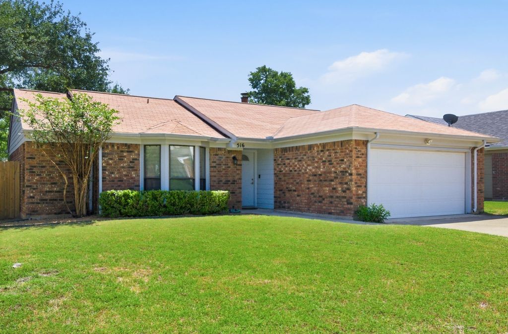 516 Winter Wood Drive, Grapevine, TX 76051