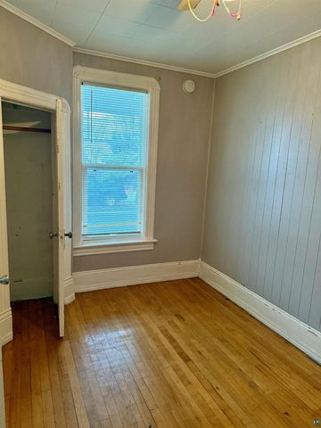 1312 N 11th St, Superior, WI 54880