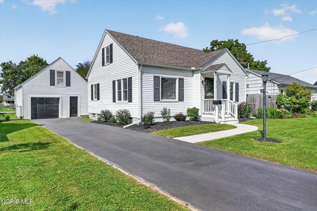 311 Clinton Street, Maumee, OH 43537