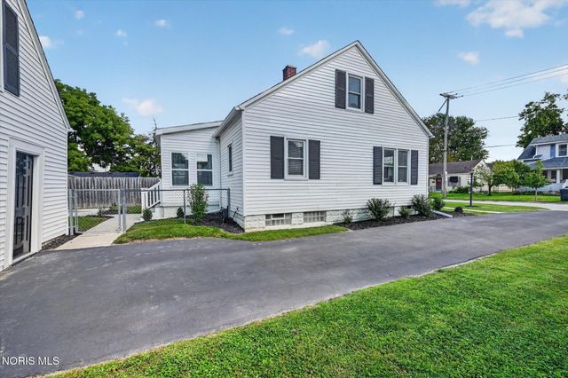 311 Clinton Street, Maumee, OH 43537