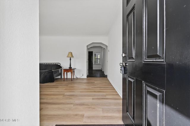 311 Clinton Street, Maumee, OH 43537