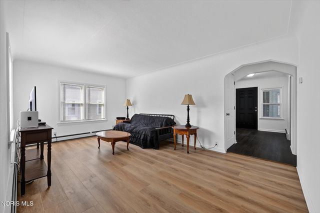311 Clinton Street, Maumee, OH 43537