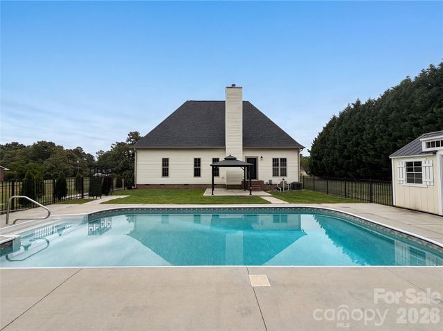 1417 Mcbeth Drive, Kannapolis, NC 28083