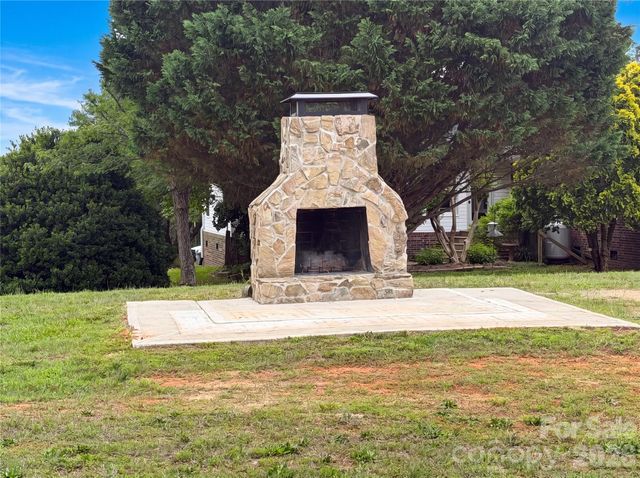 1417 Mcbeth Drive, Kannapolis, NC 28083