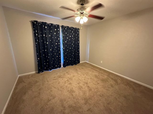 927 S Riverside Drive, Grapevine, TX 76051