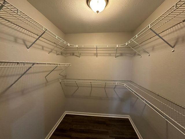 927 S Riverside Drive, Grapevine, TX 76051