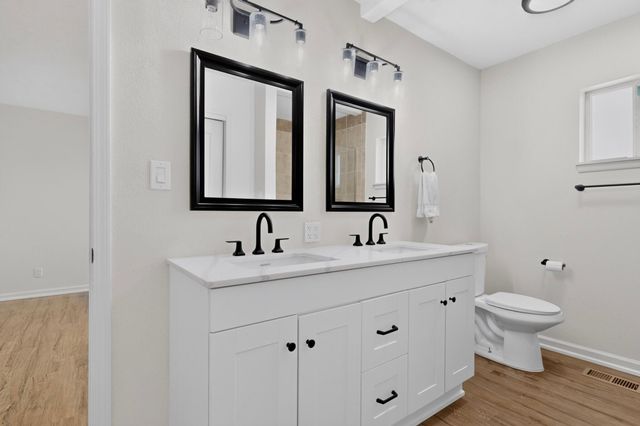 135 Tarpon Avenue SE, Rio Rancho, NM 87124