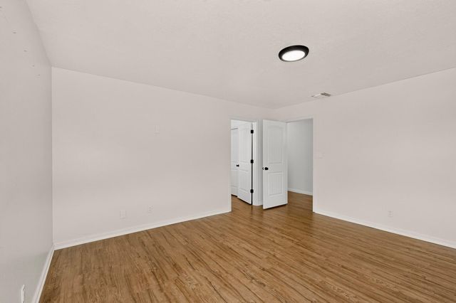 135 Tarpon Avenue SE, Rio Rancho, NM 87124