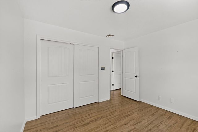 135 Tarpon Avenue SE, Rio Rancho, NM 87124