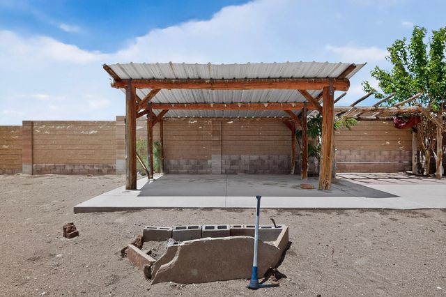 135 Tarpon Avenue SE, Rio Rancho, NM 87124
