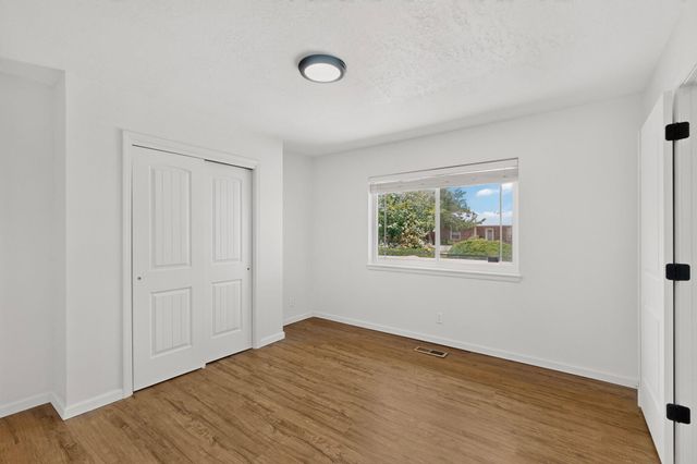 135 Tarpon Avenue SE, Rio Rancho, NM 87124