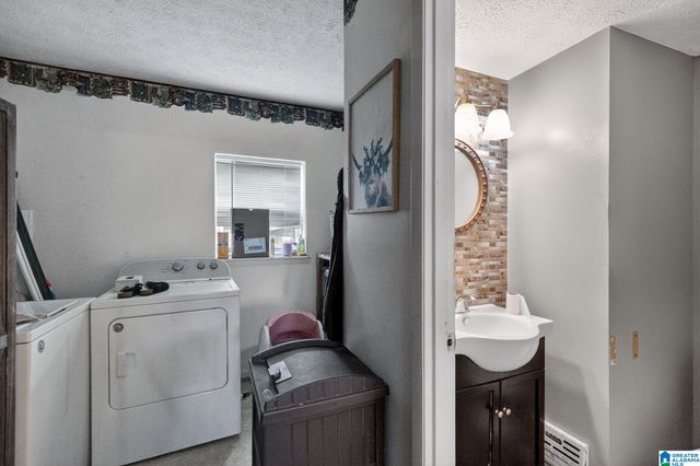 1024 RUSSELL DRIVE, Weaver, AL 36277