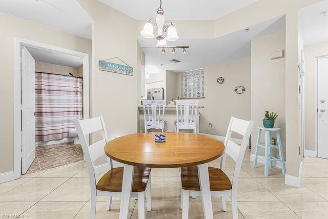 12505 McGregor BLVD 107, Fort Myers, FL 33919