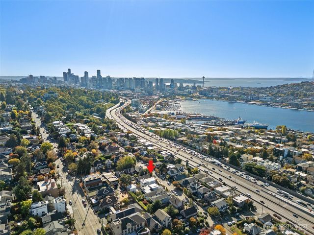 2212 Broadway E, Seattle, WA 98102