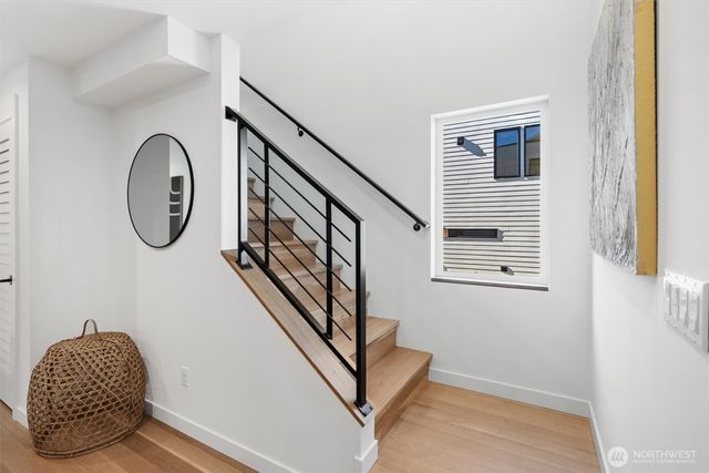 2212 Broadway E, Seattle, WA 98102