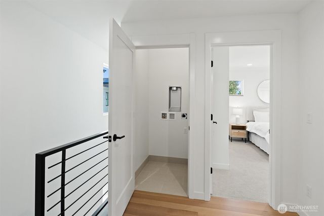 2212 Broadway E, Seattle, WA 98102