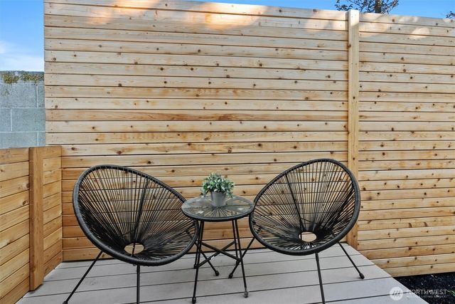 2212 Broadway E, Seattle, WA 98102